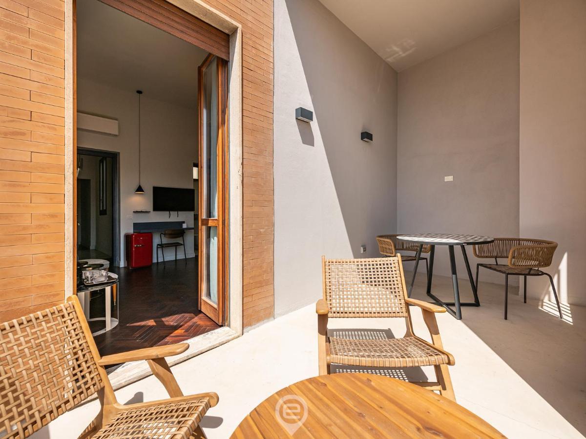 Verso Suites Каляри Екстериор снимка